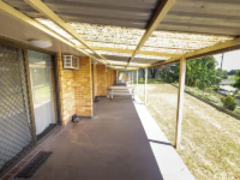 Windsor Riverview Inn ウィンザーのホテル