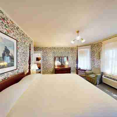 The Red Lion Inn Rooms