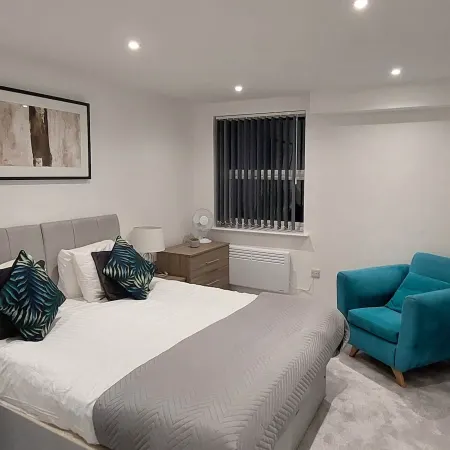 Modern 2 Bedroom Apartments - Camberley