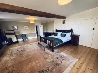 Huckleberry Farm - from 1000 Per Night Hotels in Magherafelt