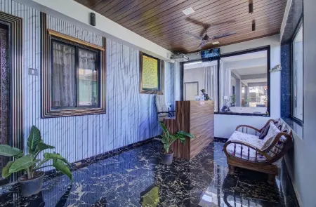 StrawBella Inn Villa Отели в г. Дхангарвади