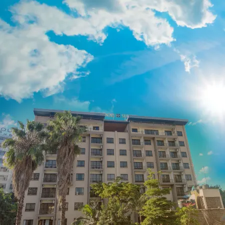Bidwood Suite Hotel Отели рядом с достопримечательностью «Торговый центр The Sarit Centre»
