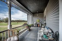 Clyde and Marie's Bed & Breakfast Hotels in Forest