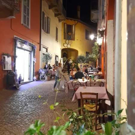 Marco Apartment - Holiday Apartment Luino