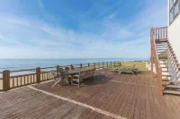 The Benervilloise Villa With its Feet in the Water Hotels in Benerville-sur-Mer