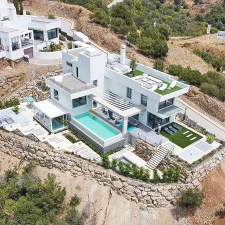 Villa in Marbella with Private Heated Pool
