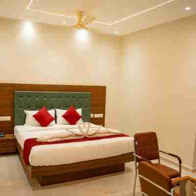 Hotel Srr Grand Rooms