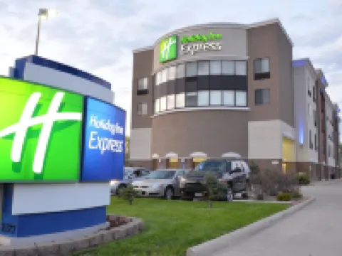 Holiday Inn Express 滑鐵盧的雪松瀑布 by IHG 滑鐵盧酒店