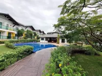 Casa em Condomínio Fechado Com Sauna e Piscina - Pool