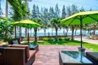 Palm Beach Resort Hotels in Pran Buri