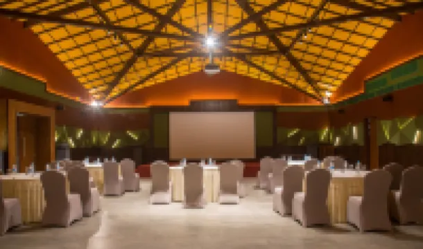 ファズラニ ネイチャーズ ネスト - ザ ウェルネス リトリート