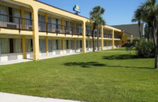 Days Inn by Wyndham Lake City I-75 Hotels in Lake City