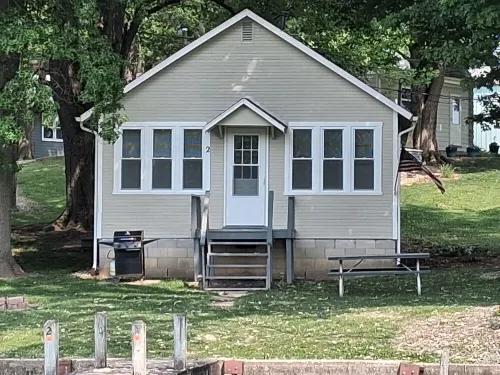 Newland's Resort: Cozy Channel Front Cottage #2 on Indian Lake with a Boat Dock