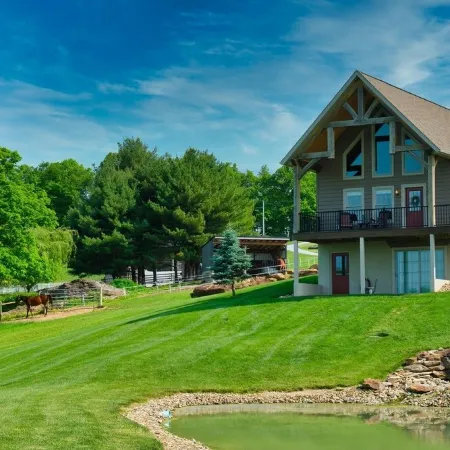 Skye Cottage at Hillside Hideaways-1Br/1BA w/Loft- in Amish Country