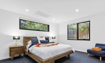 The Ocean s Edge   Luxury Entertainer with Views