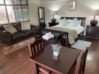 The Solomon Guest House Hotels in Kimberley