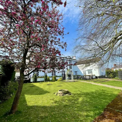 Eagle House - Award Winning Luxury B&B and Apartment -  Privatzimmer