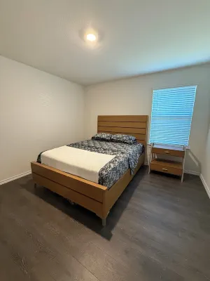 Charming 4-bedroom house in Anna with WiFi and AC