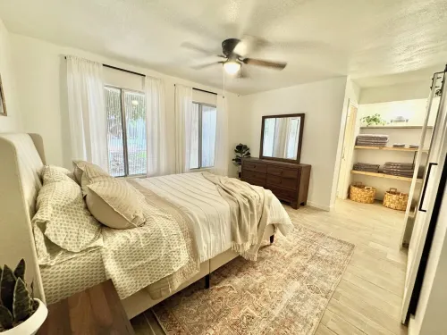 PETS STAY FREE! 3 bed 2 ba condo, with community pool -Sleeps 6