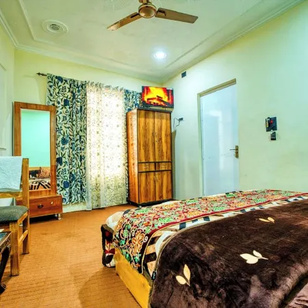 Anjeer villa