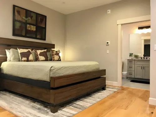 R and R Hideaway, A Cozy Lakeside Suite