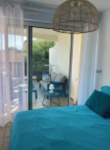 Quiet Standing, Very Large Terrace, Swimming Pool, 800 M from the Beach, Renovated in 2024