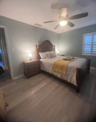 2/1 Pvt Pool home/ walk to Blue Jays stadium/ DT Dunedin. GolfCart rental avail