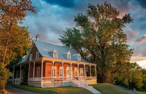 雅克-卡蒂爾公寓