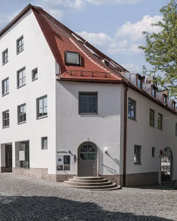 Limehome Dachau Konrad-Adenauer-STR