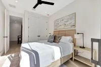 Coastal Retreat in Downtown Dunedin w/ Yard+Grill - 4성급