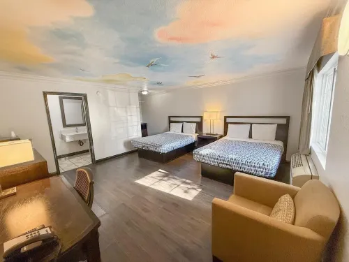 Super 7 Motel - Anaheim Packing District & Disneyland - Motels