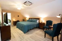 Welcome to Twin Creeks. Private Chalet with Hot Tub - 11 Minute to Bristol Mtn! - Chalets