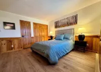 Elegant Mountain Escape –3Br/3BA Perfect for Biking Groups & Families