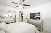 Spacious 5BR/3BA Cape Coral Home - W/Highspeed Wi-Fi