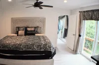 Pristine 7BR 4.5BA house w/ heated Pool at Fire Island Pines 500' to ocean