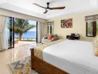 Breathtaking Oceanfront Luxe Villa in Tower Isle Jacuzzi Pool Fully Staffed Hotels in Tower Isle