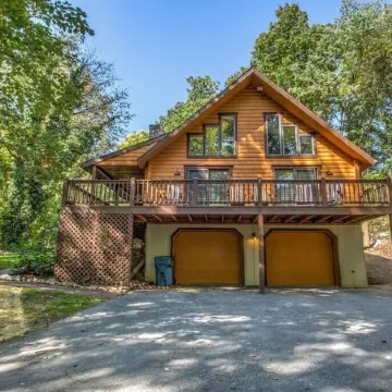 The Columbia Lodge - Family getaway close to home