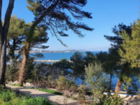 Martigues, superb studio (2)opposite the Etang de Berre