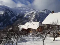 Charming mountain village house - 80 sqm Hotels in Valloire