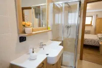 Borgo Tasini, Sant'Orsola terme (TN) Sant'Orsola 호텔