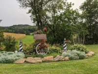 Guesthouse with fresh country air, beautiful views. 25 minutes from Eau Claire.