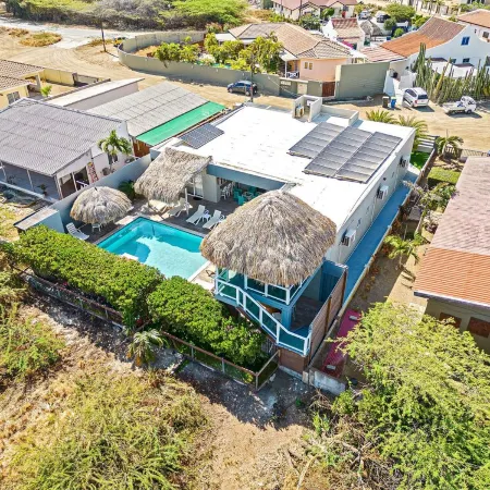 Luxury Modern Villa-Pool, Ocean View Deck, In/Outdoor Kitchen, 5min to the beach