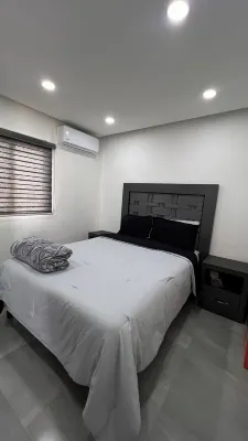 Lovely and comfortable apartment very close to the main avenues! Các khách sạn ở 