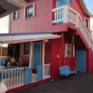 Forget your worries in this serene space. Pool view, top floor. Privacy gate. Hotel Exterior