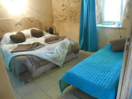 Gîte Standing Avec Jacuzzi Privatif Отели в г. Алегр-Ле-Фюмад