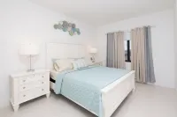 New Villa Serenity - 5 BR home for  big groups - Near Florida Keys