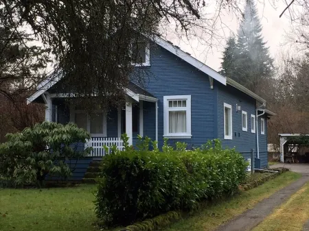 Creekbanks Cottage - a nature-lover's retreat