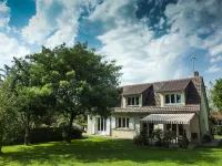 House by the sea and in the countryside Hotels in Saint-Germain-sur-Ay