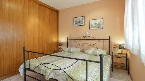 Separate apartment on the first floor of a family house with private pool & WiFi