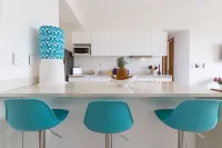 Beautiful 2 BDR condo in Downtown